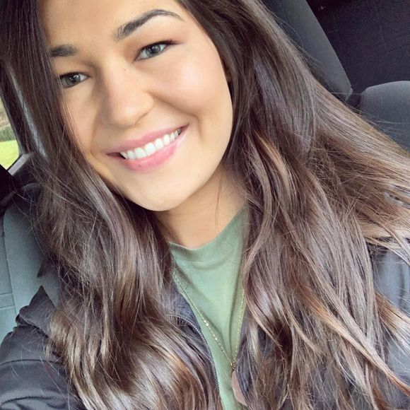 Meet the Posher Other - Meet your Posher, Olivia